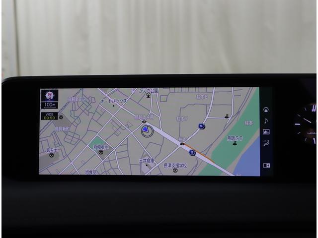 UX UX250h バージョンL 非認定中古車 カラーヘッドアップディスプレイ パノラミックビューモニター 設置型充電ムーンルーフ(チルト&アウタースライド式)純正ドライブレコーダー装備ランフラットタイヤ装備(225/50/RF18)(44枚目)