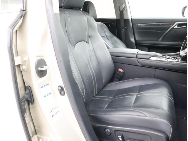 RX RX450h バージョンL 非認定中古車  ムーンルーフ(チルト&スライド式) ドアエッジプロテクター サイドバイザー フロアマット・ラゲージマット装備 社外品ドライブレコーダー装備 235/55R20タイヤ装備(7枚目)