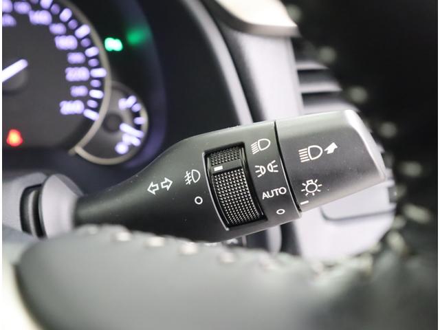 RX RX450h バージョンL 非認定中古車  ムーンルーフ(チルト&スライド式) ドアエッジプロテクター サイドバイザー フロアマット・ラゲージマット装備 社外品ドライブレコーダー装備 235/55R20タイヤ装備(28枚目)