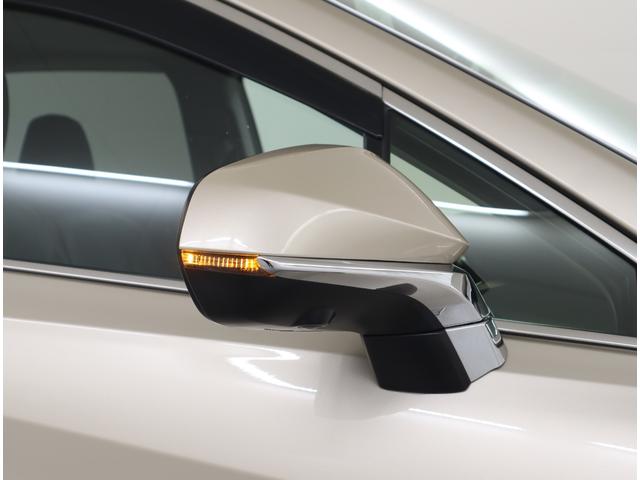 RX RX450h バージョンL 非認定中古車  ムーンルーフ(チルト&スライド式) ドアエッジプロテクター サイドバイザー フロアマット・ラゲージマット装備 社外品ドライブレコーダー装備 235/55R20タイヤ装備(33枚目)