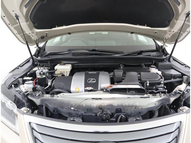 RX RX450h バージョンL 非認定中古車  ムーンルーフ(チルト&スライド式) ドアエッジプロテクター サイドバイザー フロアマット・ラゲージマット装備 社外品ドライブレコーダー装備 235/55R20タイヤ装備(38枚目)