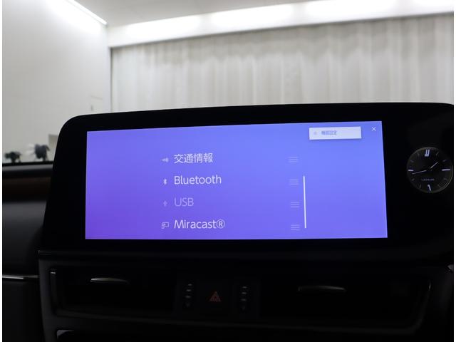 ES ES300h バージョンL セミアニリン本革/モーヴ/ウォールナット(オープンフィニッシュ/ダークブラウン) リヤスポイラー(27枚目)