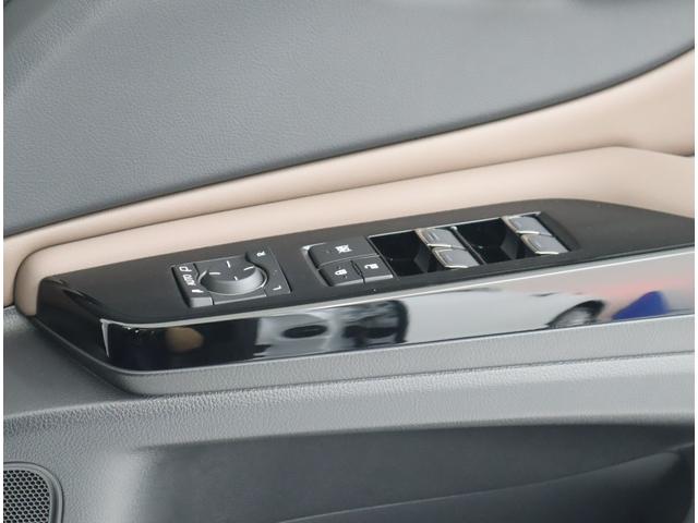 ES ES300h バージョンL セミアニリン本革/モーヴ/ウォールナット(オープンフィニッシュ/ダークブラウン) リヤスポイラー(39枚目)