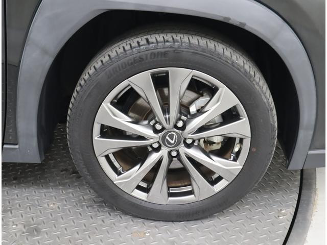 UX UX250h Fスポーツ パノラマミックビューモニター ムーンルーフ 社外品ドライブレコーダー レーンキーピングアシスト 三眼フルLEDヘッドライト Fスポーツ専用本革シート(18枚目)