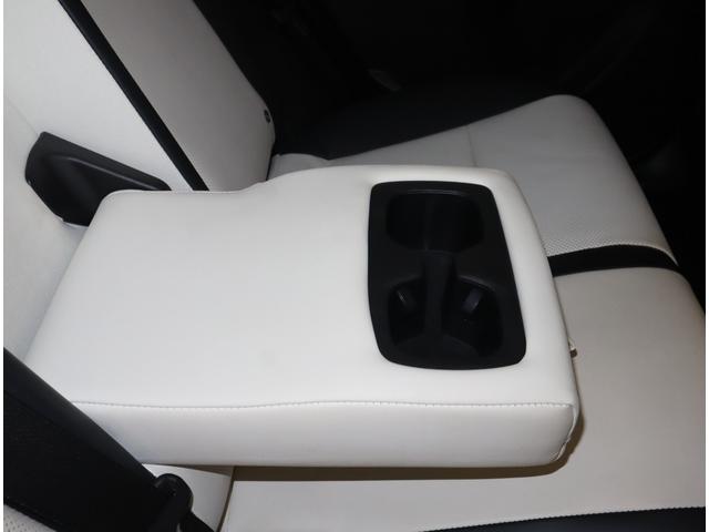 ＮＸ ＮＸ３５０　Ｆスポーツ　認定中古車ルーフレールパノラマルーフ（ＩＲ・ＵＶカット機能／チルト＆アウタースライド式パノラミックビューモニター／ＬＣＡ＋別体型ディスクプレイヤーＦＳＰＯ専用オレンジブレーキキャリパー（ＬＥＸＵＳロゴ（11枚目）