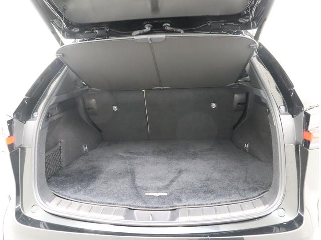 ＮＸ ＮＸ３５０　Ｆスポーツ　認定中古車ルーフレールパノラマルーフ（ＩＲ・ＵＶカット機能／チルト＆アウタースライド式パノラミックビューモニター／ＬＣＡ＋別体型ディスクプレイヤーＦＳＰＯ専用オレンジブレーキキャリパー（ＬＥＸＵＳロゴ（13枚目）