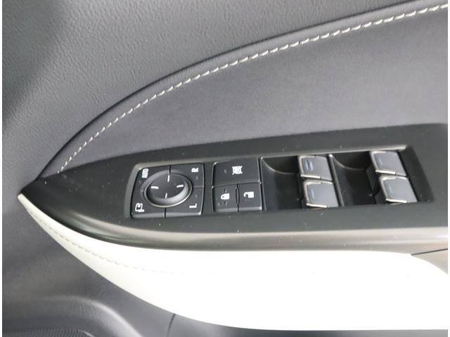 ＮＸ ＮＸ３５０　Ｆスポーツ　認定中古車ルーフレールパノラマルーフ（ＩＲ・ＵＶカット機能／チルト＆アウタースライド式パノラミックビューモニター／ＬＣＡ＋別体型ディスクプレイヤーＦＳＰＯ専用オレンジブレーキキャリパー（ＬＥＸＵＳロゴ（17枚目）