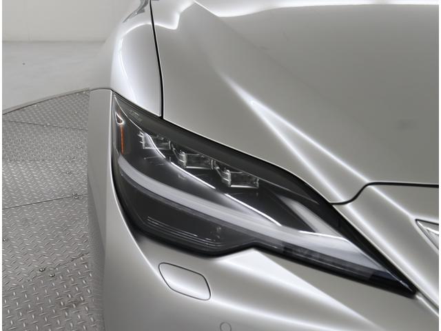 ＬＳ ＬＳ５００ｈ　エグゼクティブ　アドバンスドドライブ　セミアニリン本革／ホワイト／レザーカットスペシャル（ブラック）　銀影ラスター　２４５／４５Ｒ２０ランフラットタイヤ＆ノイズリダクションアルミ（スパッタリング塗装）（10枚目）