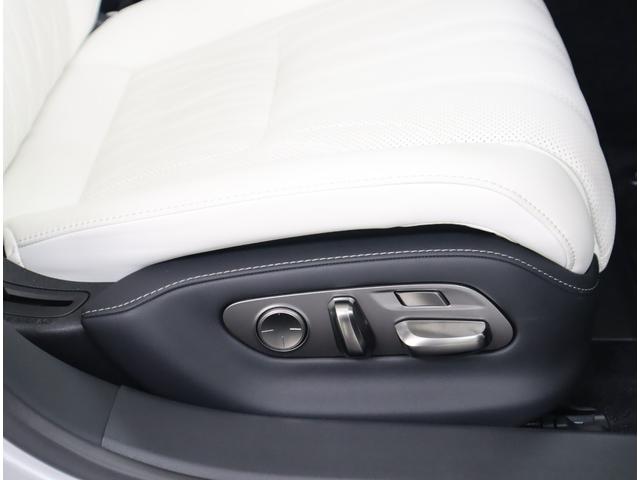 ＬＳ ＬＳ５００ｈ　エグゼクティブ　アドバンスドドライブ　セミアニリン本革／ホワイト／レザーカットスペシャル（ブラック）　銀影ラスター　２４５／４５Ｒ２０ランフラットタイヤ＆ノイズリダクションアルミ（スパッタリング塗装）（22枚目）