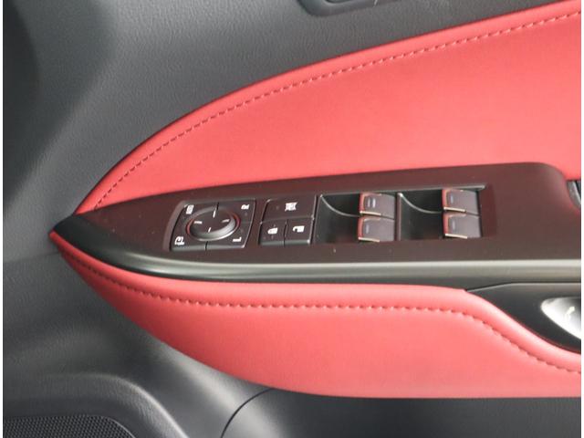 ＮＸ ＮＸ３５０ｈ　Ｆスポーツ　非認定中古車　Ａｄｖａｎｃｅｄ　Ｐａｒｋ（リモート機能付）＋パーキングサポートブレーキ（周囲静止物）［ＰＫＳＢ］　ムーンルーフ（チルト＆スライド式）　ブラインドスポットモニター　クリアランスソナー（12枚目）