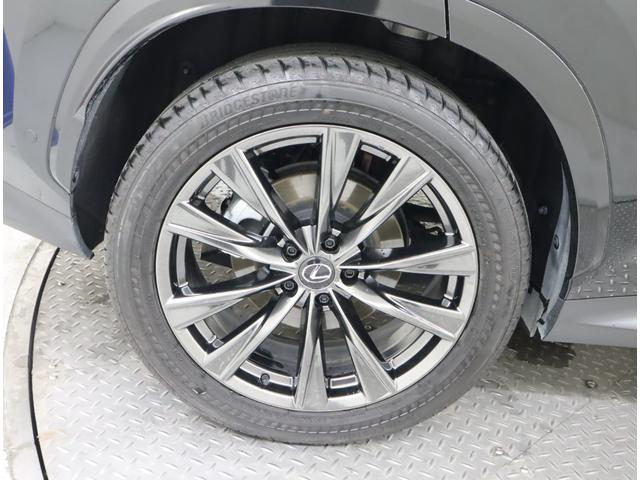 ＮＸ ＮＸ３５０ｈ　Ｆスポーツ　非認定中古車　Ａｄｖａｎｃｅｄ　Ｐａｒｋ（リモート機能付）＋パーキングサポートブレーキ（周囲静止物）［ＰＫＳＢ］　ムーンルーフ（チルト＆スライド式）　ブラインドスポットモニター　クリアランスソナー（41枚目）