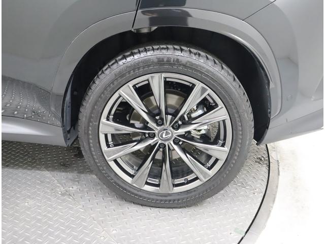 ＮＸ ＮＸ３５０ｈ　Ｆスポーツ　非認定中古車　Ａｄｖａｎｃｅｄ　Ｐａｒｋ（リモート機能付）＋パーキングサポートブレーキ（周囲静止物）［ＰＫＳＢ］　ムーンルーフ（チルト＆スライド式）　ブラインドスポットモニター　クリアランスソナー（42枚目）