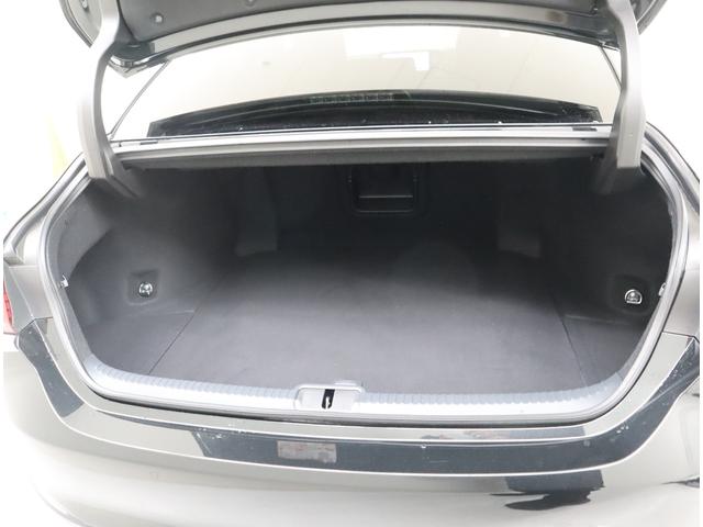 ES ES300h バージョンL 認定中古車 マークレビンソンプレミアムサラウンドサウンドシステム デジタルインナーミラー IRカットフィルム サイドバイザーフロアマット(タイプA) ナンバーフレーム ドアエッジプロテクター(7枚目)