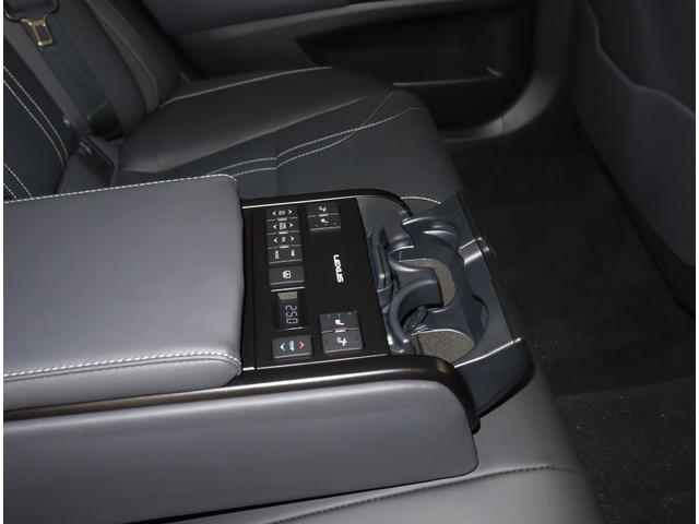 ES ES300h バージョンL 認定中古車 マークレビンソンプレミアムサラウンドサウンドシステム デジタルインナーミラー IRカットフィルム サイドバイザーフロアマット(タイプA) ナンバーフレーム ドアエッジプロテクター(8枚目)