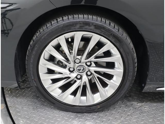 ES ES300h バージョンL 認定中古車 マークレビンソンプレミアムサラウンドサウンドシステム デジタルインナーミラー IRカットフィルム サイドバイザーフロアマット(タイプA) ナンバーフレーム ドアエッジプロテクター(38枚目)