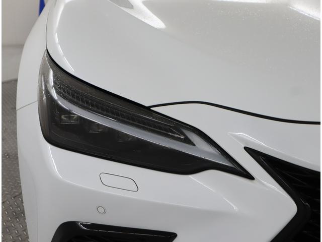 ＮＸ ＮＸ３５０　Ｆスポーツ　オレンジブレーキキャリパ　ルーフレール　パノラミックビューモニタ　後席６：４分割可倒式シート（電動リクライニング＆電動格納機能付）＋後席シートヒータ　デジタルインナミラ　パノラマルーフ三眼ＬＥＤランプ（7枚目）