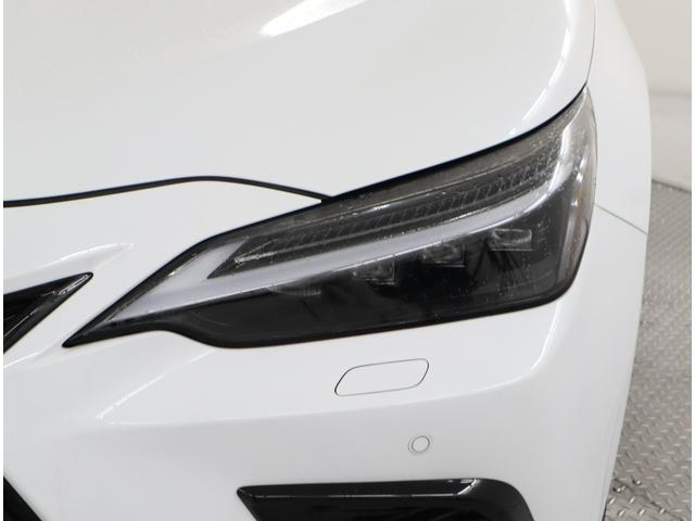 ＮＸ ＮＸ３５０　Ｆスポーツ　オレンジブレーキキャリパ　ルーフレール　パノラミックビューモニタ　後席６：４分割可倒式シート（電動リクライニング＆電動格納機能付）＋後席シートヒータ　デジタルインナミラ　パノラマルーフ三眼ＬＥＤランプ（8枚目）