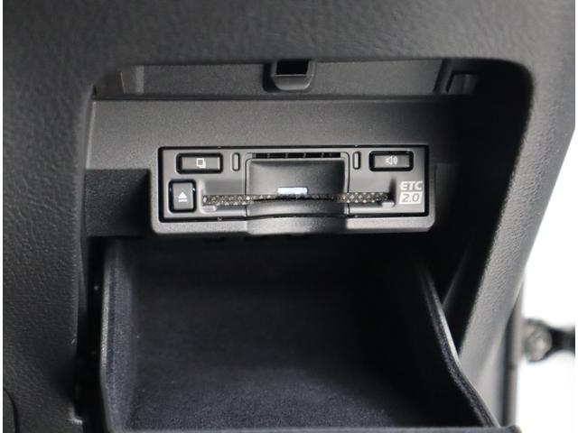 ＮＸ ＮＸ３５０　Ｆスポーツ　オレンジブレーキキャリパ　ルーフレール　パノラミックビューモニタ　後席６：４分割可倒式シート（電動リクライニング＆電動格納機能付）＋後席シートヒータ　デジタルインナミラ　パノラマルーフ三眼ＬＥＤランプ（33枚目）