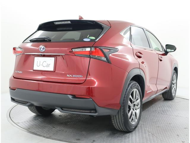 NX NX300h バージョンL プリクラッシュセーフティシステム ヘッドアップディスプレイ 三眼LEDヘッドランプ(ロー・ハイビーム)&LEDフロントターンシグナルランプ AHB LDA クリアラスソナー パノラミックビューモニター(6枚目)