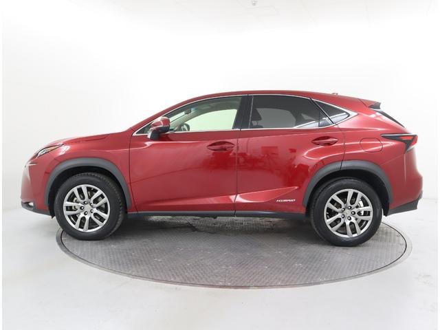 NX NX300h バージョンL プリクラッシュセーフティシステム ヘッドアップディスプレイ 三眼LEDヘッドランプ(ロー・ハイビーム)&LEDフロントターンシグナルランプ AHB LDA クリアラスソナー パノラミックビューモニター(8枚目)