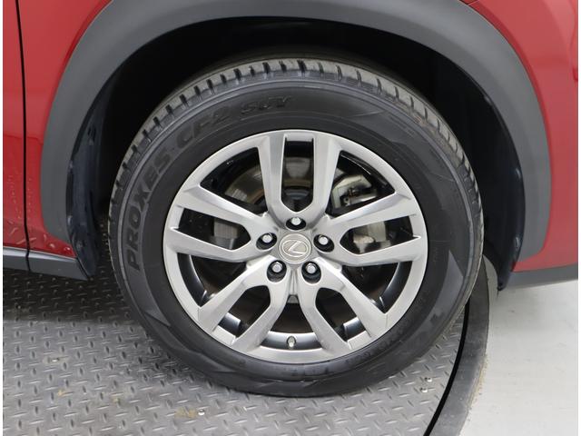 NX NX300h バージョンL プリクラッシュセーフティシステム ヘッドアップディスプレイ 三眼LEDヘッドランプ(ロー・ハイビーム)&LEDフロントターンシグナルランプ AHB LDA クリアラスソナー パノラミックビューモニター(13枚目)