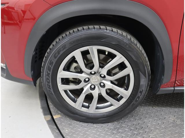 NX NX300h バージョンL プリクラッシュセーフティシステム ヘッドアップディスプレイ 三眼LEDヘッドランプ(ロー・ハイビーム)&LEDフロントターンシグナルランプ AHB LDA クリアラスソナー パノラミックビューモニター(15枚目)