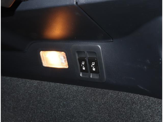 NX NX300h バージョンL プリクラッシュセーフティシステム ヘッドアップディスプレイ 三眼LEDヘッドランプ(ロー・ハイビーム)&LEDフロントターンシグナルランプ AHB LDA クリアラスソナー パノラミックビューモニター(29枚目)