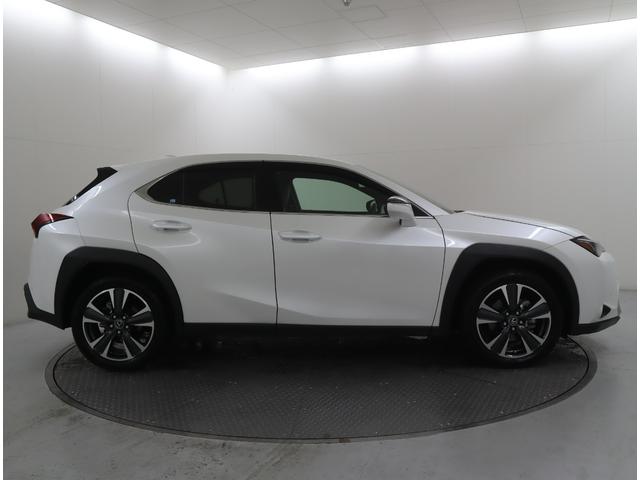 UX UX250h バージョンL 認定中古車 パーキングサポートブレーキ ブラインドスポットモニター プリクラッシュセーフティシステム レーントレーシングアシスト レーダークルーズコントロール オートマチックハイビーム(6枚目)