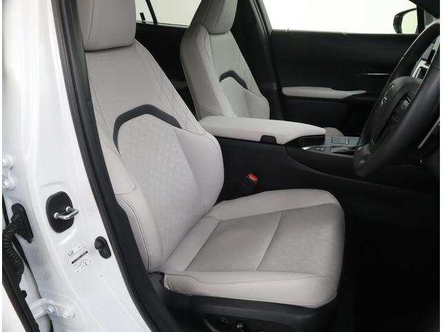 UX UX250h バージョンL 認定中古車 パーキングサポートブレーキ ブラインドスポットモニター プリクラッシュセーフティシステム レーントレーシングアシスト レーダークルーズコントロール オートマチックハイビーム(20枚目)