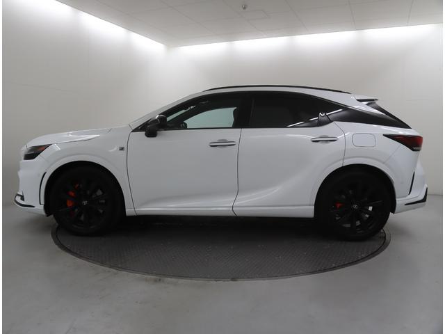 RX RX500h Fスポーツパフォーマンス 非認定中古車Fsport Per.FSPORT専用オレンジブレーキキャリパー(フロントLEXUSロゴ)ルーフレール輻射ヒーター(運転席・助手席)パノラマルーフチルト&アウタースライド式)ラゲージマット(4枚目)