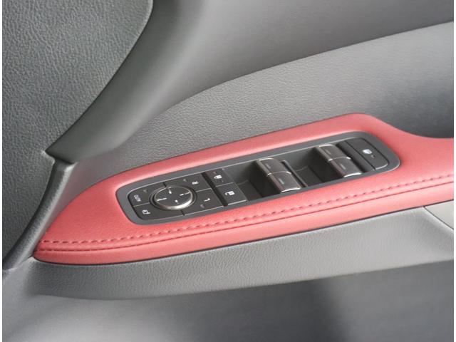 RX RX500h Fスポーツパフォーマンス 非認定中古車Fsport Per.FSPORT専用オレンジブレーキキャリパー(フロントLEXUSロゴ)ルーフレール輻射ヒーター(運転席・助手席)パノラマルーフチルト&アウタースライド式)ラゲージマット(16枚目)