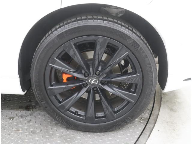 RX RX500h Fスポーツパフォーマンス 非認定中古車Fsport Per.FSPORT専用オレンジブレーキキャリパー(フロントLEXUSロゴ)ルーフレール輻射ヒーター(運転席・助手席)パノラマルーフチルト&アウタースライド式)ラゲージマット(41枚目)