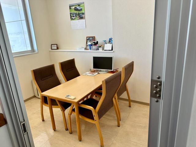 RX RX500h Fスポーツパフォーマンス 非認定中古車Fsport Per.FSPORT専用オレンジブレーキキャリパー(フロントLEXUSロゴ)ルーフレール輻射ヒーター(運転席・助手席)パノラマルーフチルト&アウタースライド式)ラゲージマット(52枚目)