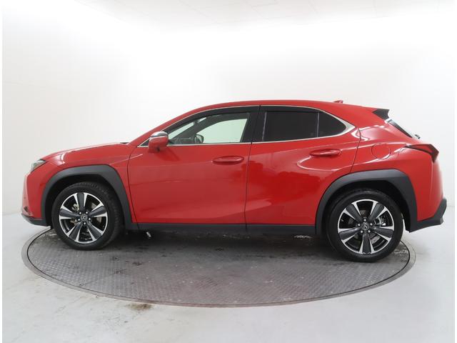 ＵＸ ＵＸ２５０ｈ　バージョンＬ　ワンオーナー　パノラミックビューモニター　ブラインドスポットモニター　パーキングサポートブレーキ　無接点充電　アクセサリーコンセント１００Ｖ１５００Ｗ　ムーンルーフ　プリクラッシュセーフティシステム（2枚目）