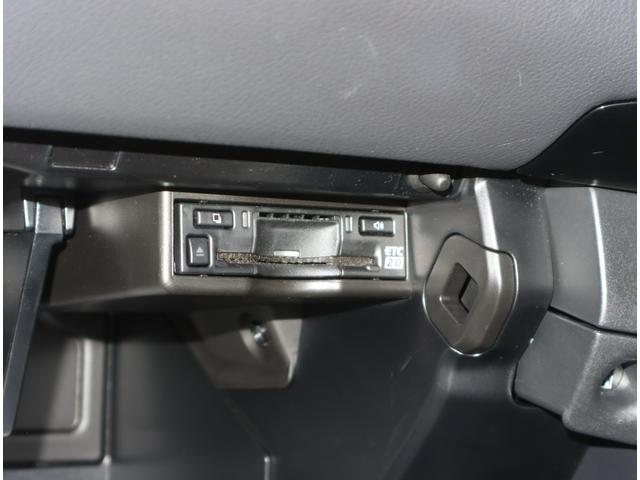 ＵＸ ＵＸ２５０ｈ　バージョンＬ　ワンオーナー　パノラミックビューモニター　ブラインドスポットモニター　パーキングサポートブレーキ　無接点充電　アクセサリーコンセント１００Ｖ１５００Ｗ　ムーンルーフ　プリクラッシュセーフティシステム（18枚目）