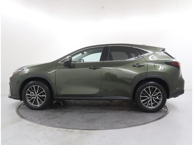 ＮＸ ＮＸ２５０　非認定中古車　パノラミックビューモニター＋パーキングサポートブレーキ（後方歩行者）［ＰＫＳＢ］　デジタルインナーミラー　レクサス純正ドライブレコーダー　フロアマット（タイプＡ）　ナンバーフレーム（5枚目）
