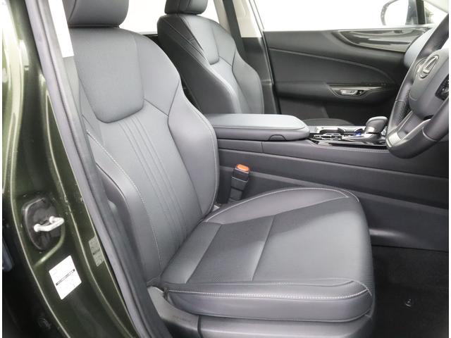 ＮＸ ＮＸ２５０　非認定中古車　パノラミックビューモニター＋パーキングサポートブレーキ（後方歩行者）［ＰＫＳＢ］　デジタルインナーミラー　レクサス純正ドライブレコーダー　フロアマット（タイプＡ）　ナンバーフレーム（7枚目）