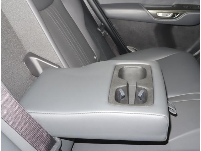 ＮＸ ＮＸ２５０　非認定中古車　パノラミックビューモニター＋パーキングサポートブレーキ（後方歩行者）［ＰＫＳＢ］　デジタルインナーミラー　レクサス純正ドライブレコーダー　フロアマット（タイプＡ）　ナンバーフレーム（10枚目）