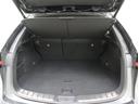 トランクスペース。分割可倒式セカンドシートを使用すれば更に広大なスペースが実現します。