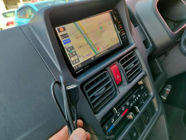 Ｘ　ワンオーナー【ディスチャージヘッドライト　５速オートギアシフト　ルーフラック　純正ナビ　フルセグＴＶ　ＤＶＤ　ＣＤ　Ｂｌｕｅｔｏｏｔｈ　ＵＳＢ　ＳＤ　ＥＴＣ　キーレスエントリー　誤発進制御装置(16枚目)