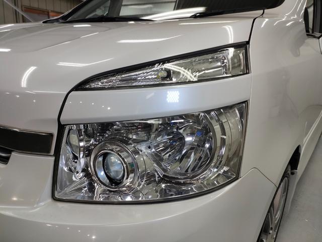 ヴォクシー ＺＳ　煌　禁煙車　リアカーテン６枚　マナレイスポーツ１８インチアルミホイール　社外サスペンション＆ショックアブソーバー　両側電動スライドドア　スマートキー　シートカバー　前後ドラレコ　ＬＥＤルームランプ（26枚目）