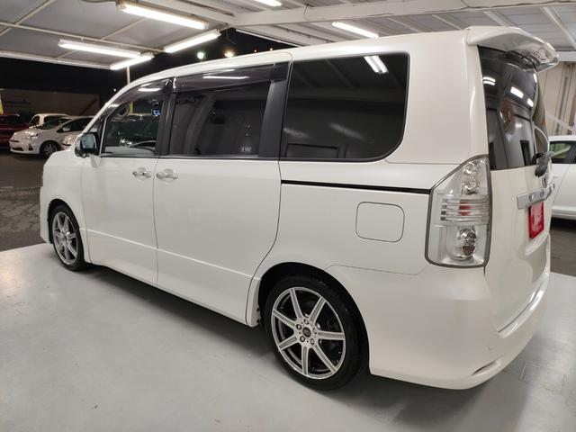 ヴォクシー ＺＳ　煌　禁煙車　リアカーテン６枚　マナレイスポーツ１８インチアルミホイール　社外サスペンション＆ショックアブソーバー　両側電動スライドドア　スマートキー　シートカバー　前後ドラレコ　ＬＥＤルームランプ（32枚目）