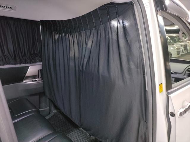 ヴォクシー ＺＳ　煌　禁煙車　リアカーテン６枚　マナレイスポーツ１８インチアルミホイール　社外サスペンション＆ショックアブソーバー　両側電動スライドドア　スマートキー　シートカバー　前後ドラレコ　ＬＥＤルームランプ（66枚目）