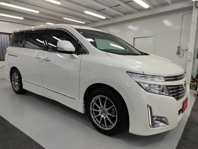 エルグランド ３５０ハイウェイスタープレミアム　禁煙車　屋内保管車　本革シート　両側電動スライドドア　パワーバックドア　アルパインフリップダウンモニター　スマートキー２個　社外アルミホイール　ＡＤＶＡＮｄｂＶ５５２　アルパインカーナビ　バックカメラ（8枚目）