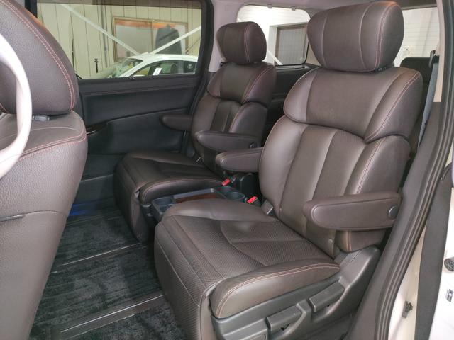 エルグランド ３５０ハイウェイスタープレミアム　禁煙車　屋内保管車　本革シート　両側電動スライドドア　パワーバックドア　アルパインフリップダウンモニター　スマートキー２個　社外アルミホイール　ＡＤＶＡＮｄｂＶ５５２　アルパインカーナビ　バックカメラ（28枚目）