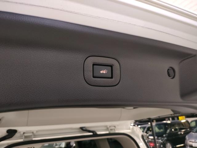エルグランド ３５０ハイウェイスタープレミアム　禁煙車　屋内保管車　本革シート　両側電動スライドドア　パワーバックドア　アルパインフリップダウンモニター　スマートキー２個　社外アルミホイール　ＡＤＶＡＮｄｂＶ５５２　アルパインカーナビ　バックカメラ（50枚目）