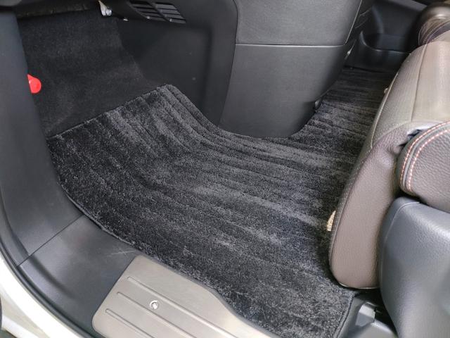エルグランド ３５０ハイウェイスタープレミアム　禁煙車　屋内保管車　本革シート　両側電動スライドドア　パワーバックドア　アルパインフリップダウンモニター　スマートキー２個　社外アルミホイール　ＡＤＶＡＮｄｂＶ５５２　アルパインカーナビ　バックカメラ（58枚目）