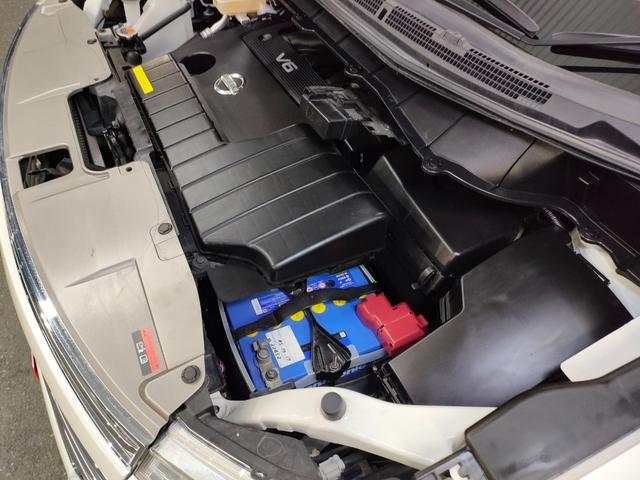 エルグランド ３５０ハイウェイスタープレミアム　禁煙車　屋内保管車　本革シート　両側電動スライドドア　パワーバックドア　アルパインフリップダウンモニター　スマートキー２個　社外アルミホイール　ＡＤＶＡＮｄｂＶ５５２　アルパインカーナビ　バックカメラ（66枚目）