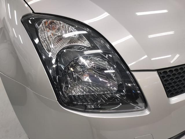 スイフト １．３ＸＧ　リミテッド　禁煙車　特別仕様車　５速マニュアルミッション　本革巻きステアリング　スマートキー　オートエアコン　社外シフトノブ　純正フロアマット　純正ドアバイザー　Ｗエアバッグ　ＡＢＳ　ヘアラインアルミ調オーディオ（18枚目）