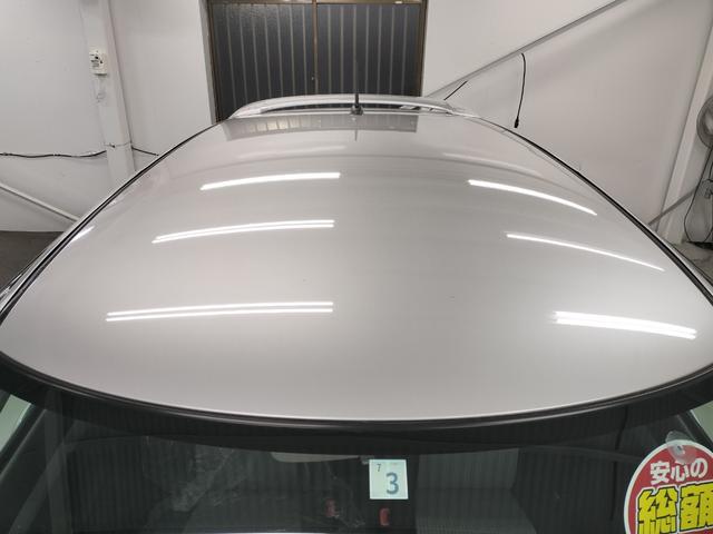 スイフト １．３ＸＧ　リミテッド　禁煙車　特別仕様車　５速マニュアルミッション　本革巻きステアリング　スマートキー　オートエアコン　社外シフトノブ　純正フロアマット　純正ドアバイザー　Ｗエアバッグ　ＡＢＳ　ヘアラインアルミ調オーディオ（21枚目）